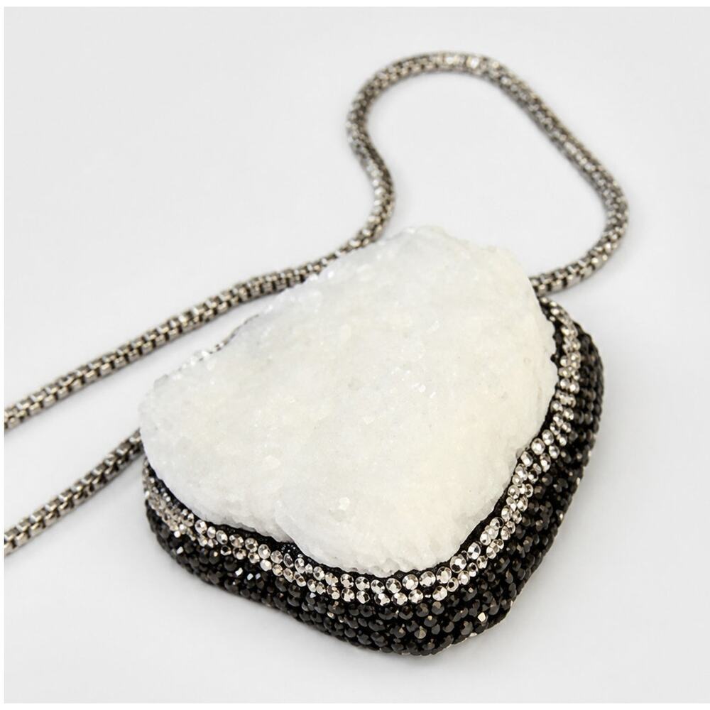 Large White Drusy Quartz Pendant Necklace Rhinestone Silver-Tone Chain 18" wh318